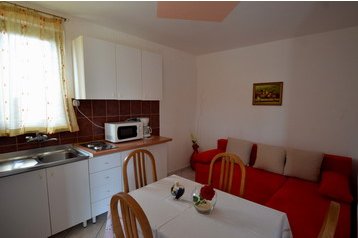 Croaţia Privát Vrvari, Exteriorul